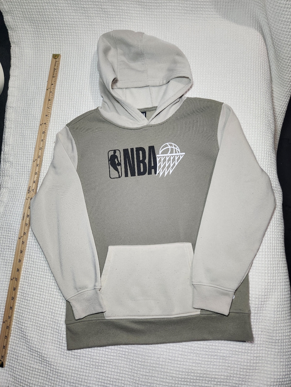 NBA Two-Tone Gray and Cream Colorblock Hoodie Size 18/20